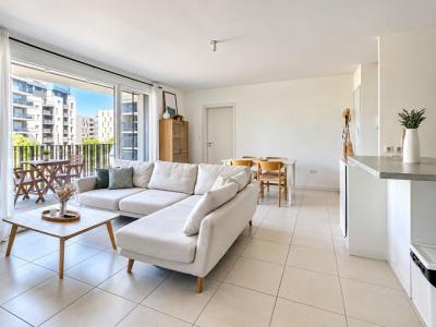 For sale Bordeaux 4 rooms 82 m2 Gironde (33300) photo 0