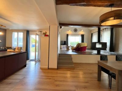 For sale Cuts 5 rooms 142 m2 Oise (60400) photo 3