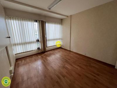 For sale Bourges 10 rooms 175 m2 Cher (18000) photo 3
