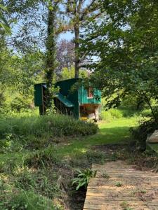 For sale Montgobert 12000 m2 Aisne (02600) photo 1
