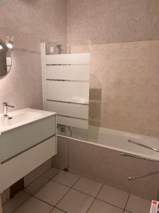 For rent Saint-etienne 2 rooms 40 m2 Loire (42000) photo 3