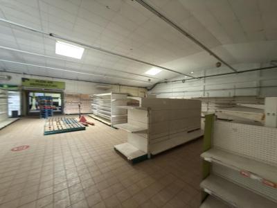 Louer Commerce 1800 m2 Saint-andre