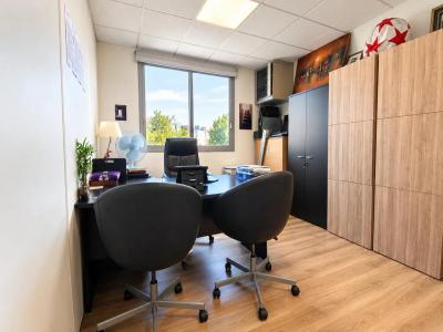 For sale Issy-les-moulineaux 467 m2 Hauts de Seine (92130) photo 0