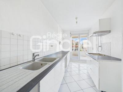 Acheter Appartement Lyon-4eme-arrondissement 258000 euros