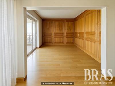 For sale Vannes 4 rooms 75 m2 Morbihan (56000) photo 3