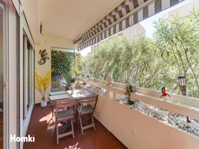 For sale Marseille-8eme-arrondissement 3 rooms 77 m2 Bouches du Rhone (13008) photo 2