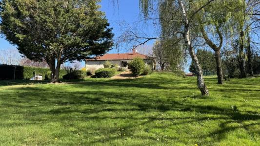 For sale 5,4 KM DE L'AUTOROUTE 4 rooms 117 m2 Puy de dome (63300) photo 4