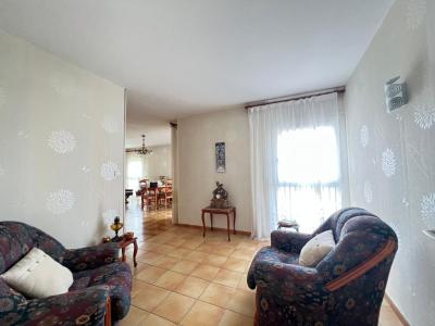 For sale 4 rooms 84 m2 Bouches du Rhone (13380) photo 3