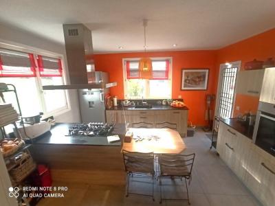 For sale FAURIEL 8 rooms 198 m2 Loire (42100) photo 3