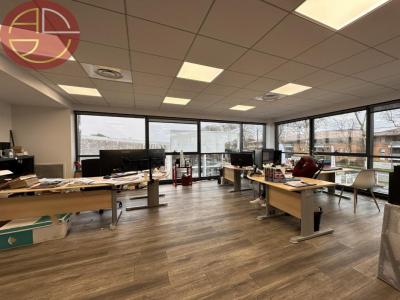 For rent Tournefeuille 6 rooms 650 m2 Haute garonne (31170) photo 4