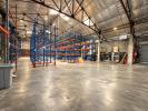 Location Commerce Saint-andre  1800 m2