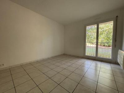 Louer Appartement Villeneuve-les-avignon 850 euros