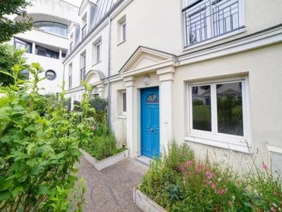 For sale Puteaux 5 rooms 122 m2 Hauts de Seine (92800) photo 0