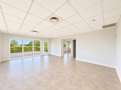 Annonce Location Local commercial Taillan-medoc 33