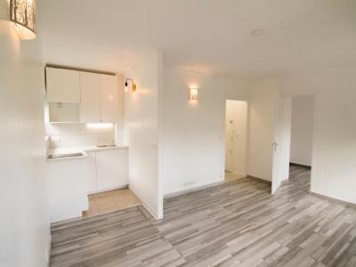 For rent Garches 2 rooms 32 m2 Hauts de Seine (92380) photo 0
