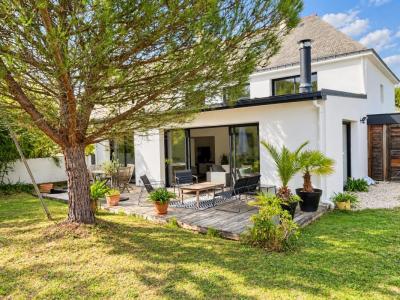 For sale Vannes 6 rooms 179 m2 Morbihan (56000) photo 0