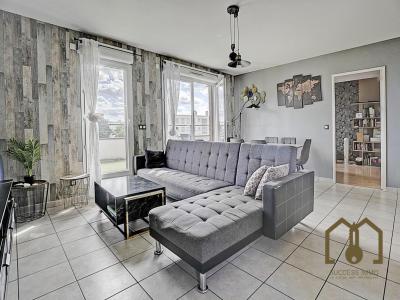 Acheter Appartement 64 m2 Vaulx-en-velin