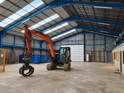 Louer Commerce 500 m2 Vitre