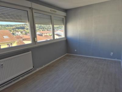 Louer Appartement 64 m2 Stiring-wendel