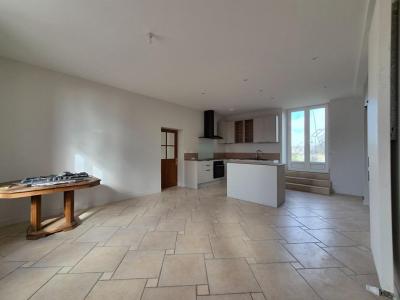 For rent Etampes 6 rooms 183 m2 Essonne (91150) photo 4