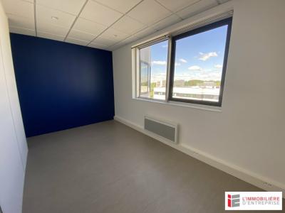 Louer Bureau Saint-gregoire 11904 euros