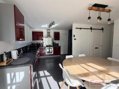 For sale Plouhinec 5 rooms 104 m2 Morbihan (56680) photo 2