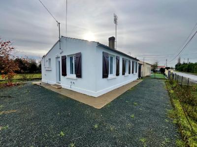 For rent 4 rooms 66 m2 Vendee (85450) photo 0