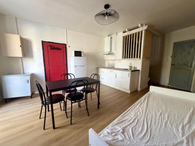 For rent Pelissanne 1 room 26 m2 Bouches du Rhone (13330) photo 2