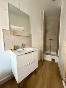 For rent Pelissanne 1 room 26 m2 Bouches du Rhone (13330) photo 4
