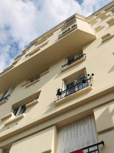 Louer Appartement Paris-18eme-arrondissement 891 euros