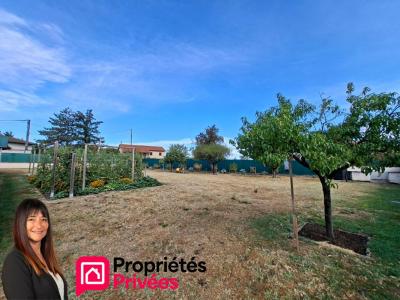 For sale Renaison 950 m2 Loire (42370) photo 2