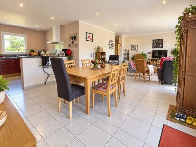 For sale Cohiniac 4 rooms 77 m2 Cotes d'armor (22800) photo 3