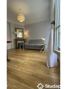 Louer Appartement Paris-11eme-arrondissement 2388 euros