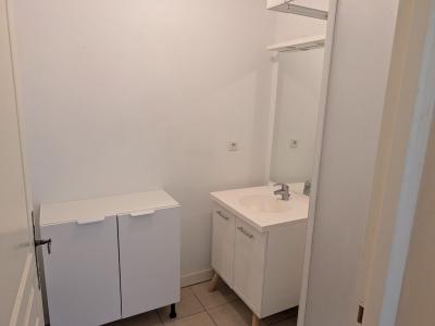 Louer Appartement  585 euros