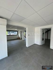 Louer Local commercial 200 m2 Chambery
