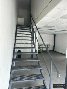 Louer Local commercial Chambery 36849 euros