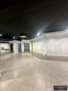 Louer Local commercial 465 m2 Chambery