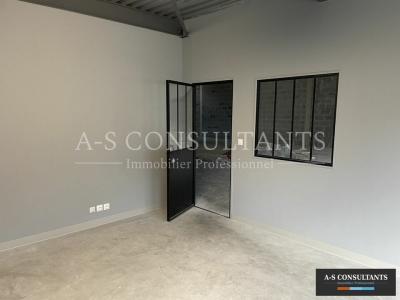 Louer Local commercial 264 m2 Faverges