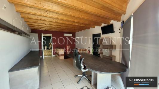 Louer Commerce 400 m2 Felines