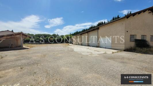 Louer Commerce Felines 33600 euros