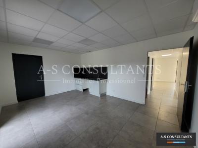 Louer Bureau Nivolas-vermelle Isere