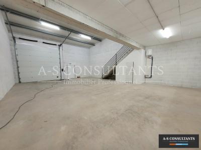 Louer Commerce 155 m2 Vaulx-milieu