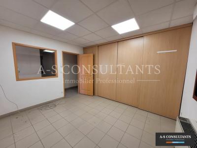 Louer Bureau 260 m2 Saint-pierre-de-boeuf