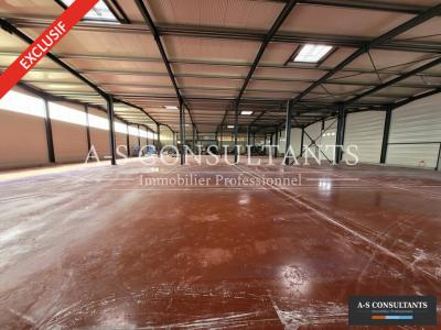 Louer Commerce 600 m2 Saint-sorlin-en-valloire