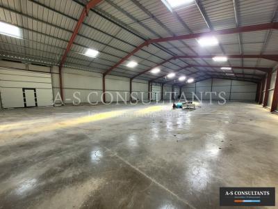 Louer Commerce 210 m2 Grigny