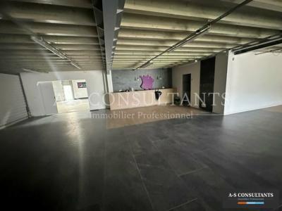 Louer Local commercial Chambery 64800 euros