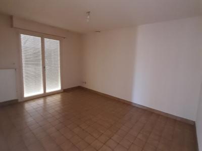 For sale Beaufort-en-vallee 3 rooms 65 m2 Maine et loire (49250) photo 2