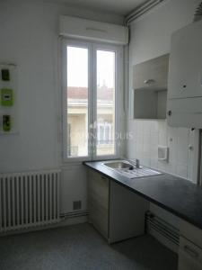 For rent Bordeaux 3 rooms 61 m2 Gironde (33000) photo 1