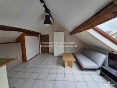 Louer Appartement 28 m2 Corbeil-essonnes