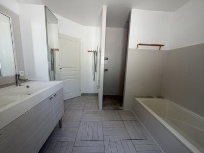 For sale 20 MINUTES DE LA ROCHELLE 6 rooms 140 m2 Charente maritime (17540) photo 3